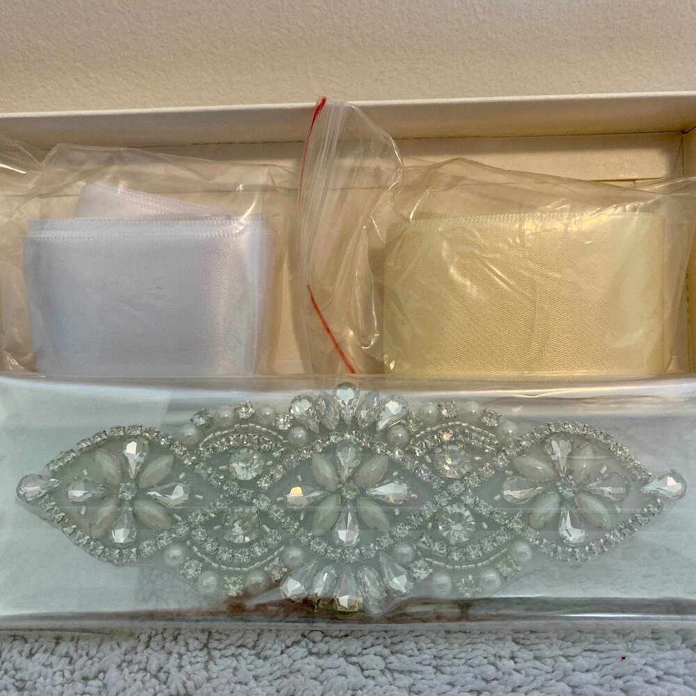 TRLYC White & Ivory Ribbon Sash Wedding Gown Belts, Bridal Sash Belt NWT